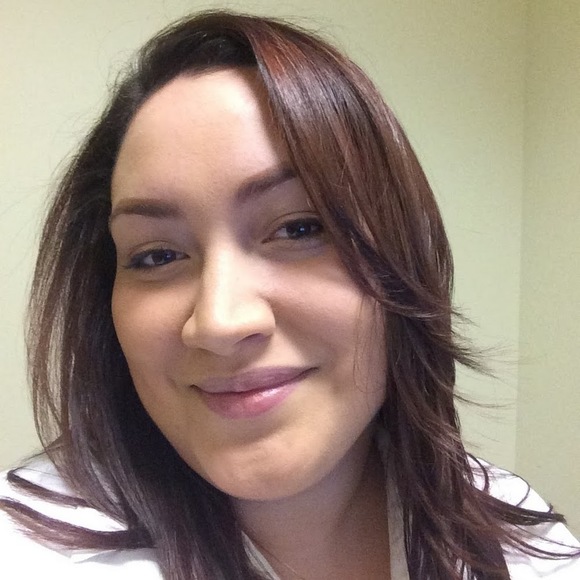 Meet your Posher, Dominique - Picture 1 of 1